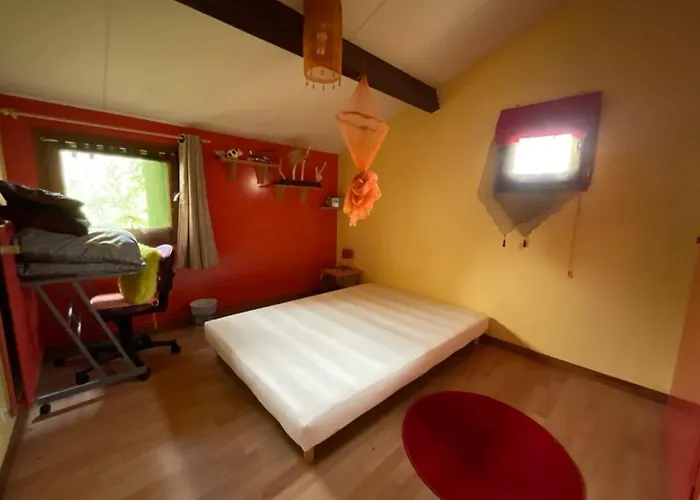 Maison De Nyaraló *