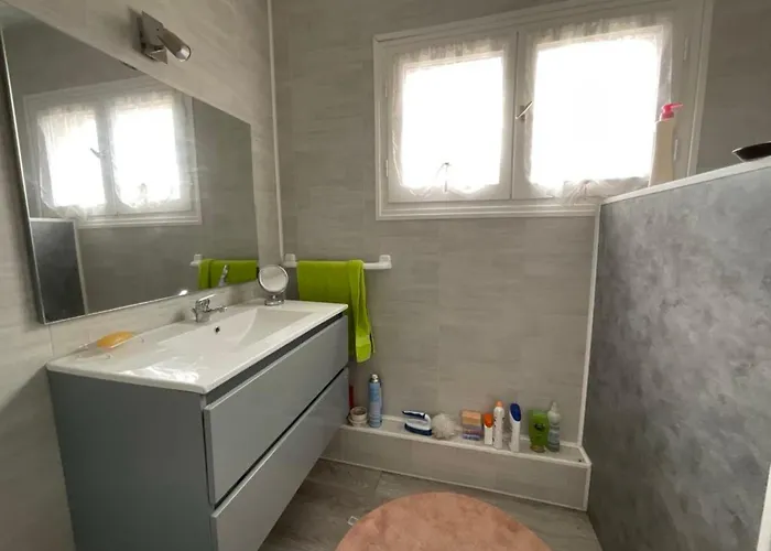 Maison De * Pradines